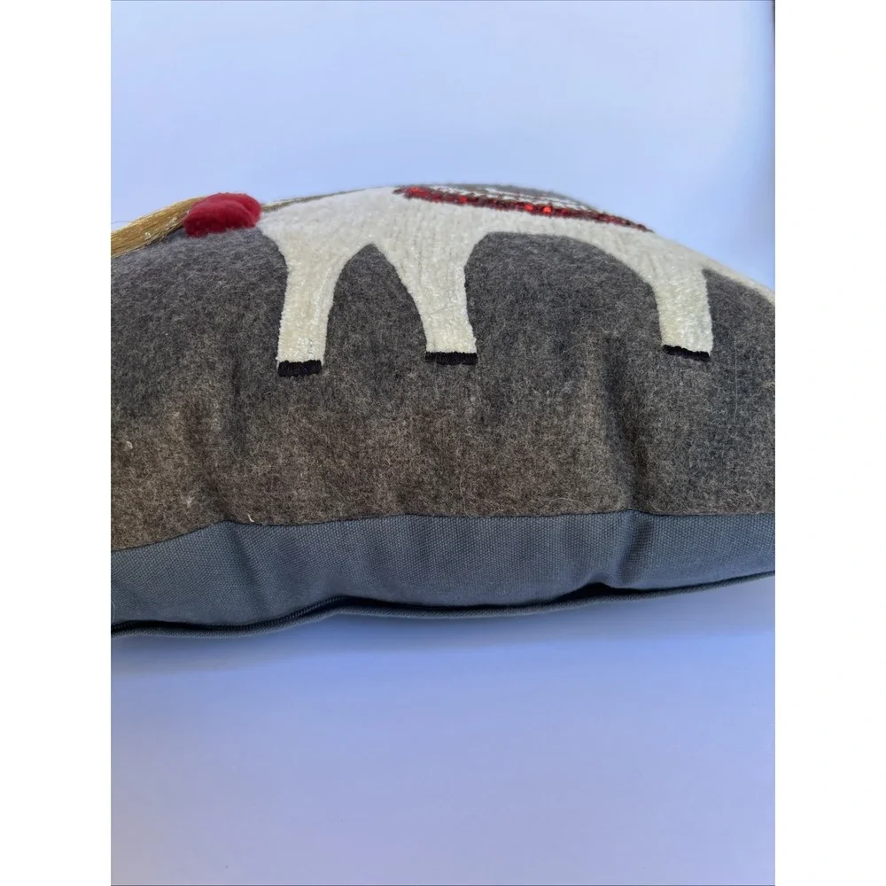 Artisan de Luxe Llama Alpaca Christmas Pillow 17
